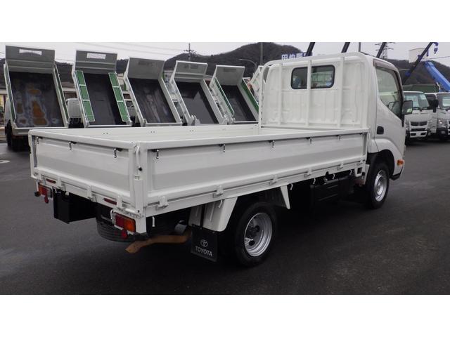 トヨエース ロングジャストロー　積載１．５ｔ　５ＭＴ　普通免許対応　車両総重量３，４２５ｋｇ　荷台内寸　長さ：３１０ｃｍ　幅：１６０ｃｍ　高さ：３８ｃｍ　パワーステアリング　パワーウィンドウ　ＥＴＣ　後輪Ｗタイヤ（8枚目）