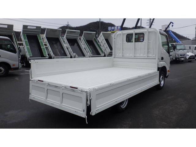 トヨエース ロングジャストロー　積載１．５ｔ　５ＭＴ　普通免許対応　車両総重量３，４２５ｋｇ　荷台内寸　長さ：３１０ｃｍ　幅：１６０ｃｍ　高さ：３８ｃｍ　パワーステアリング　パワーウィンドウ　ＥＴＣ　後輪Ｗタイヤ（15枚目）