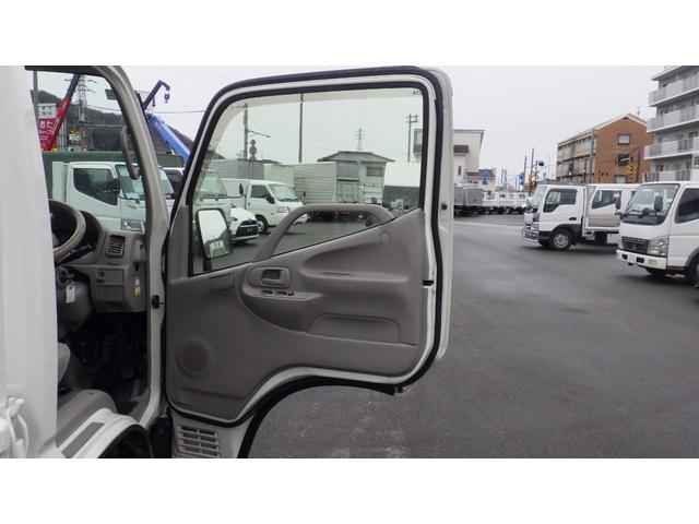 トヨエース ロングジャストロー　積載１．５ｔ　５ＭＴ　普通免許対応　車両総重量３，４２５ｋｇ　荷台内寸　長さ：３１０ｃｍ　幅：１６０ｃｍ　高さ：３８ｃｍ　パワーステアリング　パワーウィンドウ　ＥＴＣ　後輪Ｗタイヤ（49枚目）