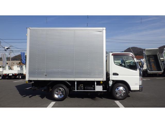 キャンター ロング全低床　積載３ｔ　ＡＴ　アルミバン　左スライドドア　ラッシングレール２段　車両総重量５，８９５ｋｇ　荷台内寸　長さ：３０５ｃｍ　幅：１７６ｃｍ　高さ：２０５ｃｍ　バックモニター　社外オーディオ（5枚目）