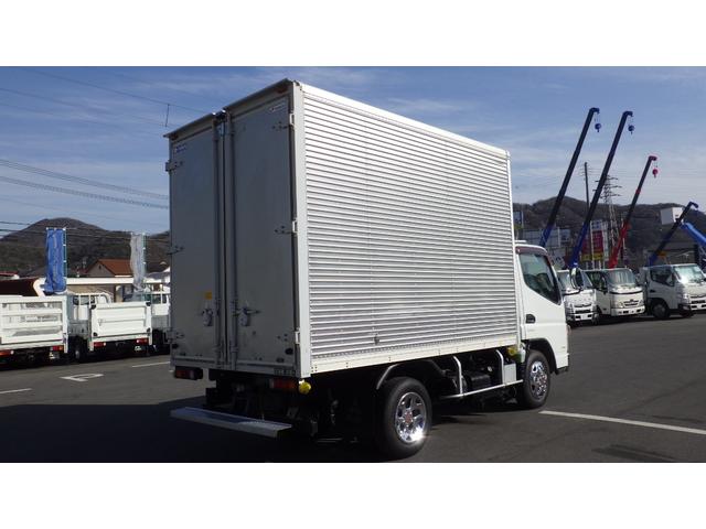 キャンター ロング全低床　積載３ｔ　ＡＴ　アルミバン　左スライドドア　ラッシングレール２段　車両総重量５，８９５ｋｇ　荷台内寸　長さ：３０５ｃｍ　幅：１７６ｃｍ　高さ：２０５ｃｍ　バックモニター　社外オーディオ（8枚目）