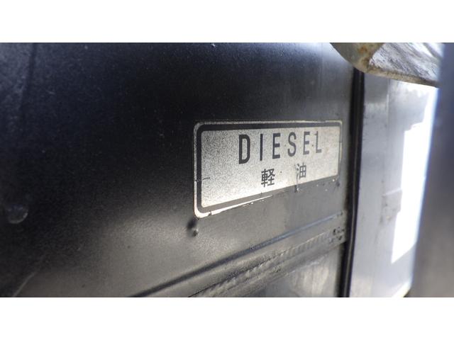 キャンター ロング全低床　積載３ｔ　ＡＴ　アルミバン　左スライドドア　ラッシングレール２段　車両総重量５，８９５ｋｇ　荷台内寸　長さ：３０５ｃｍ　幅：１７６ｃｍ　高さ：２０５ｃｍ　バックモニター　社外オーディオ（22枚目）