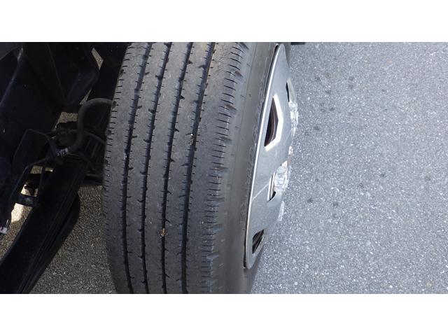 キャンター ロング全低床　積載３ｔ　ＡＴ　アルミバン　左スライドドア　ラッシングレール２段　車両総重量５，８９５ｋｇ　荷台内寸　長さ：３０５ｃｍ　幅：１７６ｃｍ　高さ：２０５ｃｍ　バックモニター　社外オーディオ（41枚目）
