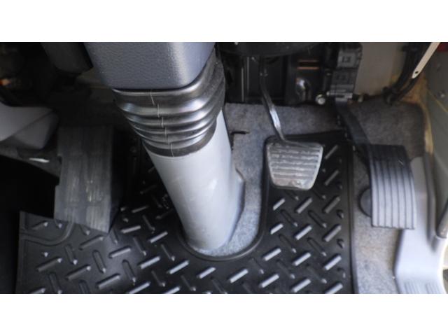 キャンター ロング全低床　積載３ｔ　ＡＴ　アルミバン　左スライドドア　ラッシングレール２段　車両総重量５，８９５ｋｇ　荷台内寸　長さ：３０５ｃｍ　幅：１７６ｃｍ　高さ：２０５ｃｍ　バックモニター　社外オーディオ（54枚目）