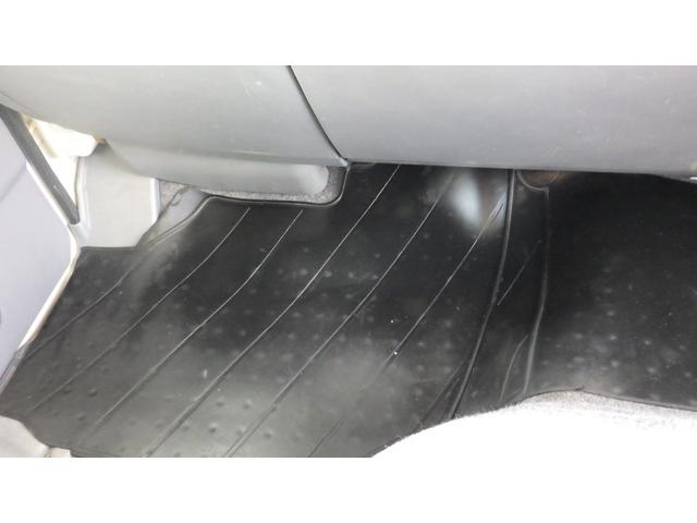 キャンター ロング全低床　積載３ｔ　ＡＴ　アルミバン　左スライドドア　ラッシングレール２段　車両総重量５，８９５ｋｇ　荷台内寸　長さ：３０５ｃｍ　幅：１７６ｃｍ　高さ：２０５ｃｍ　バックモニター　社外オーディオ（55枚目）