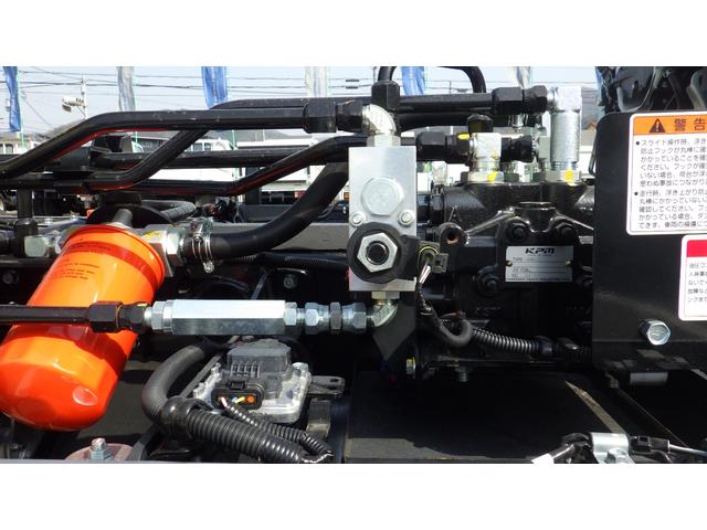 キャンター 全低床ダンプ　積載３ｔ　新明和製ローダーダンプ　ＳＤ２－３３　ラジコン付　衝突軽減ブレーキ　車線逸脱警報装置　左電格ミラー　ＬＥＤヘッドライト＆ＬＥＤフォグ　フル液晶メーター　ステアリングスイッチ　交通標識認識機能（23枚目）