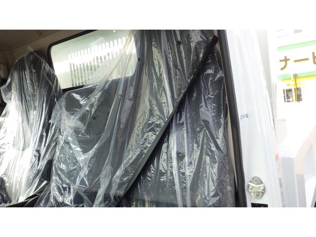 キャンター 全低床ダンプ　積載３ｔ　新明和製ローダーダンプ　ＳＤ２－３３　ラジコン付　衝突軽減ブレーキ　車線逸脱警報装置　左電格ミラー　ＬＥＤヘッドライト＆ＬＥＤフォグ　フル液晶メーター　ステアリングスイッチ　交通標識認識機能（61枚目）