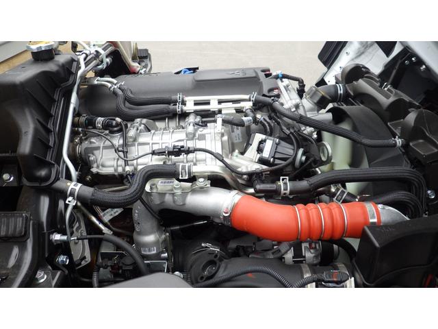 キャンター ロング全低床　積載２ｔ　極東製垂直パワーゲート　Ｖ６０１Ｃ　衝突軽減ブレーキ　車線逸脱警報装置　ＬＥＤヘッドライト＆ＬＥＤフォグ　フル液晶メーター　ステアリングスイッチ　交通標識認識機能　リアビューカメラ（28枚目）