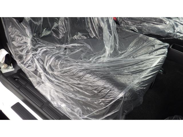 キャンター ロング全低床　積載２ｔ　極東製垂直パワーゲート　Ｖ６０１Ｃ　衝突軽減ブレーキ　車線逸脱警報装置　ＬＥＤヘッドライト＆ＬＥＤフォグ　フル液晶メーター　ステアリングスイッチ　交通標識認識機能　リアビューカメラ（57枚目）