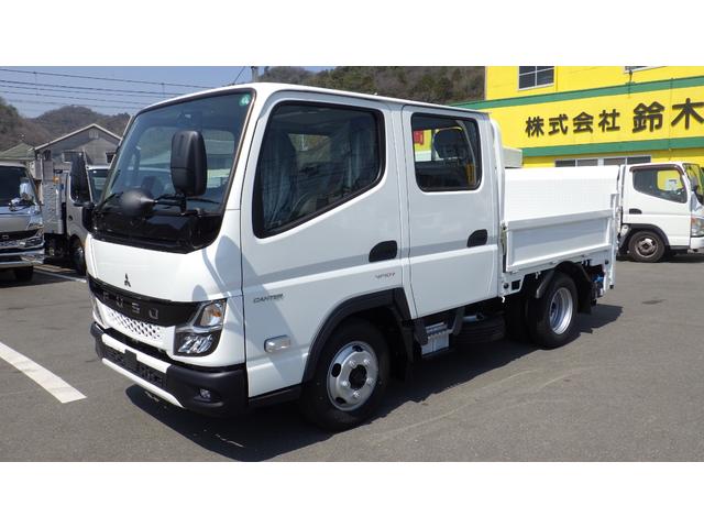キャンター Ｗキャブ全低床　積載２ｔ　極東製垂直パワーゲート　Ｖ６０１　衝突軽減ブレーキ　車線逸脱警報装置　ＬＥＤヘッドライト＆ＬＥＤフォグ　フル液晶メーター　ステアリングスイッチ　交通標識認識機能　リアビューカメラ（2枚目）