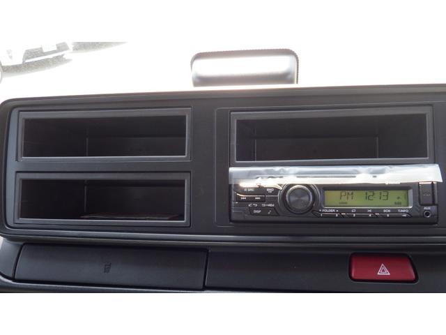 キャンター Ｗキャブ全低床　積載２ｔ　極東製垂直パワーゲート　Ｖ６０１　衝突軽減ブレーキ　車線逸脱警報装置　ＬＥＤヘッドライト＆ＬＥＤフォグ　フル液晶メーター　ステアリングスイッチ　交通標識認識機能　リアビューカメラ（28枚目）