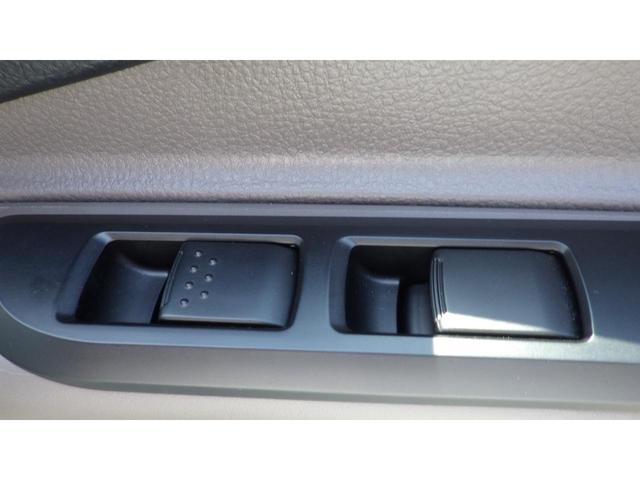 キャンター Ｗキャブ全低床　積載２ｔ　極東製垂直パワーゲート　Ｖ６０１　衝突軽減ブレーキ　車線逸脱警報装置　ＬＥＤヘッドライト＆ＬＥＤフォグ　フル液晶メーター　ステアリングスイッチ　交通標識認識機能　リアビューカメラ（50枚目）