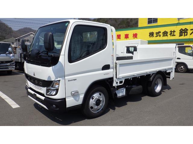 キャンター 全低床　積載３ｔ　極東製垂直パワーゲート　Ｖ６０１Ｃ　衝突軽減ブレーキ車線逸脱警報装置　ＬＥＤヘッドライト＆ＬＥＤフォグ　フル液晶メーター　ステアリングスイッチ　交通標識認識機能　リアビューカメラ（2枚目）