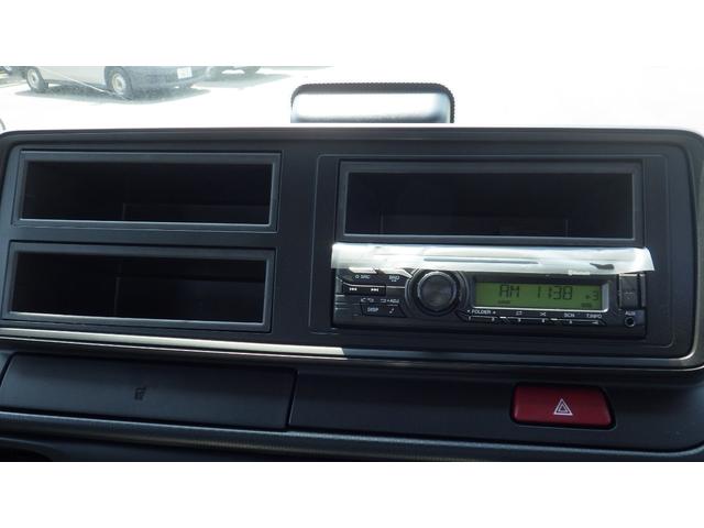 キャンター 全低床　積載３ｔ　極東製垂直パワーゲート　Ｖ６０１Ｃ　衝突軽減ブレーキ車線逸脱警報装置　ＬＥＤヘッドライト＆ＬＥＤフォグ　フル液晶メーター　ステアリングスイッチ　交通標識認識機能　リアビューカメラ（41枚目）
