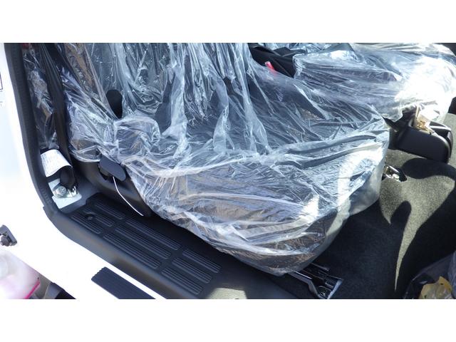 キャンター 全低床　積載３ｔ　極東製垂直パワーゲート　Ｖ６０１Ｃ　衝突軽減ブレーキ車線逸脱警報装置　ＬＥＤヘッドライト＆ＬＥＤフォグ　フル液晶メーター　ステアリングスイッチ　交通標識認識機能　リアビューカメラ（59枚目）
