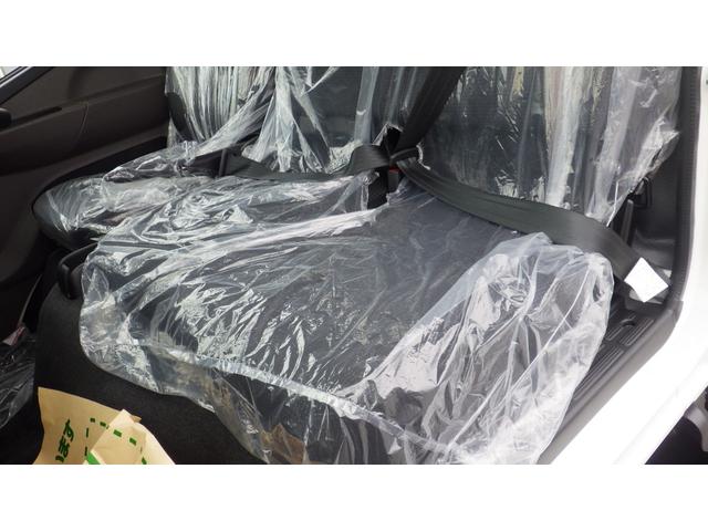 キャンター 全低床　積載３ｔ　衝突軽減ブレーキ　車線逸脱警報装置　左電格ミラー　ＬＥＤヘッドライト＆ＬＥＤフォグランプ　フル液晶メーター　ステアリングスイッチ　交通標識認識機能　リアビューカメラ　スマートキー（47枚目）