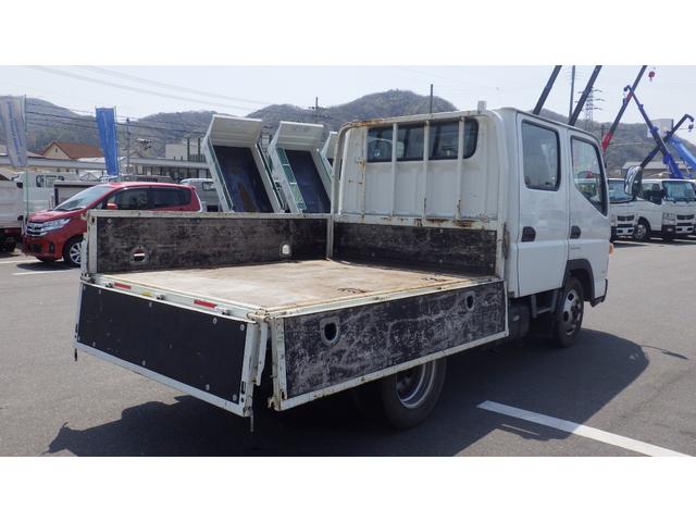 キャンター Ｗキャブ全低床　積載２ｔ　ＡＴ　ロープ穴２対　ロープフック２対　車両総重量　４，６８０Ｋｇ　荷台内寸　長さ：２１０ｃｍ　幅：１６０ｃｍ　高さ：３８ｃｍ　左電格ミラー　キーレス　ＥＴＣ（15枚目）