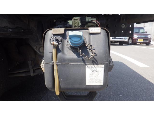 キャンター Ｗキャブ全低床　積載２ｔ　ＡＴ　ロープ穴２対　ロープフック２対　車両総重量　４，６８０Ｋｇ　荷台内寸　長さ：２１０ｃｍ　幅：１６０ｃｍ　高さ：３８ｃｍ　左電格ミラー　キーレス　ＥＴＣ（23枚目）
