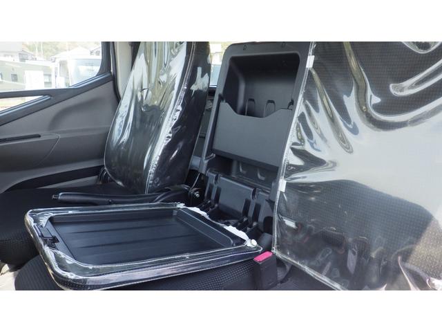 キャンター Ｗキャブ全低床　積載２ｔ　ＡＴ　ロープ穴２対　ロープフック２対　車両総重量　４，６８０Ｋｇ　荷台内寸　長さ：２１０ｃｍ　幅：１６０ｃｍ　高さ：３８ｃｍ　左電格ミラー　キーレス　ＥＴＣ（56枚目）