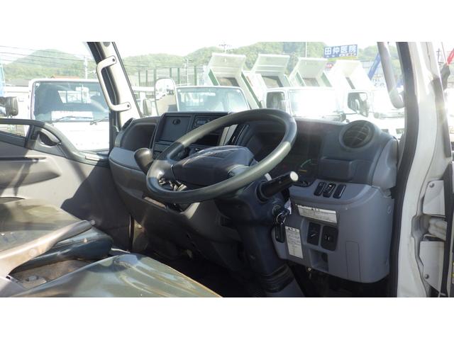 キャンター 全低床　積載２ｔ　新明和製垂直パワーゲート　ＲＥ０６　５ＭＴ　車両総重量　４，４６５Ｋｇ　荷台内寸　長さ：３０５ｃｍ　幅：１６０ｃｍ　高さ：３８ｃｍ　キーレス　エアコン　パワーステアリング　パワーウィンドウ（36枚目）