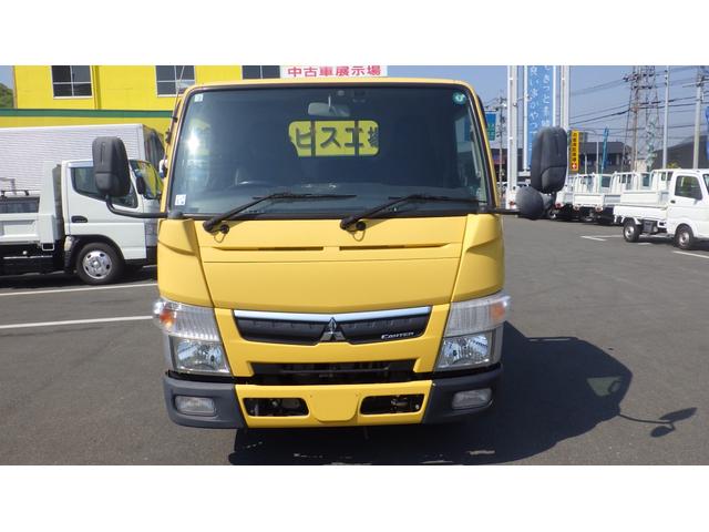 キャンター 全低床　積載２ｔ　ＡＴ　ドラレコ　キーレス　ＥＴＣ　車両総重量　４，３６５Ｋｇ　荷台内寸　長さ：３１０ｃｍ　幅：１６０ｃｍ　高さ：３８ｃｍ　エアコン　パワーステアリング　パワーウィンドウ（3枚目）