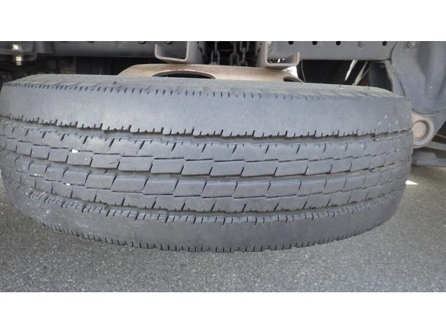キャンター 全低床　積載２ｔ　ＡＴ　ドラレコ　キーレス　ＥＴＣ　車両総重量　４，３６５Ｋｇ　荷台内寸　長さ：３１０ｃｍ　幅：１６０ｃｍ　高さ：３８ｃｍ　エアコン　パワーステアリング　パワーウィンドウ（30枚目）