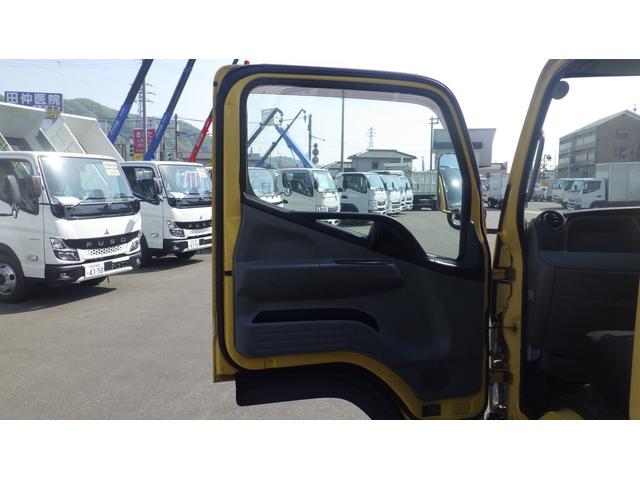 キャンター 全低床　積載２ｔ　ＡＴ　ドラレコ　キーレス　ＥＴＣ　車両総重量　４，３６５Ｋｇ　荷台内寸　長さ：３１０ｃｍ　幅：１６０ｃｍ　高さ：３８ｃｍ　エアコン　パワーステアリング　パワーウィンドウ（46枚目）