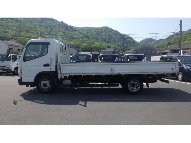 キャンター ロング全低床　積載２．９５ｔ　ＡＴ　ワイドロング　床鉄板　車線逸脱警報　衝突軽減ブレーキ　ＥＺＧＯ（坂道発進補助装置）　ＥＴＣ　車両総重量　６，０７５Ｋｇ　荷台内寸　長さ：４３５ｃｍ　幅：２０７ｃｍ　高さ：３８ｃｍ（6枚目）
