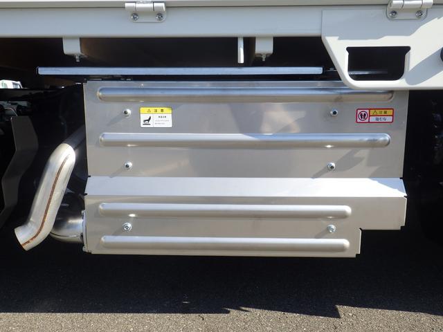 キャンター 全低床　４ＷＤ　積載２ｔ　ＡＴ　衝突軽減ブレーキ　車線逸脱警報　左電格ミラー　ＬＥＤヘッドライト＆ＬＥＤフォグランプ　フル液晶メーター　ステアリングスイッチ　交通標識認識機能　リアビューカメラ　スマートキー（51枚目）