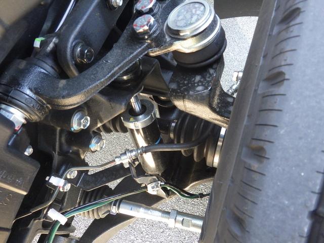 キャンター 全低床　４ＷＤ　積載２ｔ　ＡＴ　衝突軽減ブレーキ　車線逸脱警報　左電格ミラー　ＬＥＤヘッドライト＆ＬＥＤフォグランプ　フル液晶メーター　ステアリングスイッチ　交通標識認識機能　リアビューカメラ　スマートキー（64枚目）
