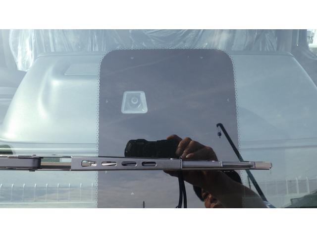 キャンター 　積載３ｔ　アームロール　脱着装置付コンテナ専用車　新明和工業　５ＭＴ　４ナンバー　衝突軽減ブレーキ　車線逸脱警報　ＬＥＤヘッドライト　ＬＥＤフォグランプ　フル液晶メーター　ステアリングスイッチ（70枚目）