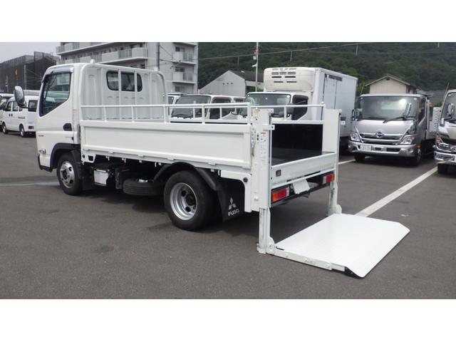 キャンター 全低床　積載２ｔ　ＡＴ車　極東製垂直パワーゲート　Ｖ６０１Ｃ　床鉄板　パイプ欄干　車両総重量　４，５８５Ｋｇ　荷台内寸　長さ：３０５ｃｍ　幅：１６０ｃｍ　高さ：３８ｃｍ　ＥＴＣ　スマートキー（12枚目）
