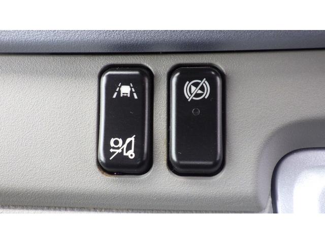 キャンター 全低床　積載２ｔ　ＡＴ車　極東製垂直パワーゲート　Ｖ６０１Ｃ　床鉄板　パイプ欄干　車両総重量　４，５８５Ｋｇ　荷台内寸　長さ：３０５ｃｍ　幅：１６０ｃｍ　高さ：３８ｃｍ　ＥＴＣ　スマートキー（45枚目）