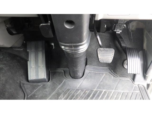キャンター 全低床　積載２ｔ　ＡＴ車　極東製垂直パワーゲート　Ｖ６０１Ｃ　床鉄板　パイプ欄干　車両総重量　４，５８５Ｋｇ　荷台内寸　長さ：３０５ｃｍ　幅：１６０ｃｍ　高さ：３８ｃｍ　ＥＴＣ　スマートキー（51枚目）