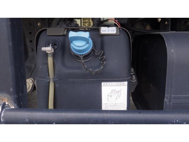 キャンター 全低床　積載２ｔ　東プレ冷蔵冷凍車　－３０℃設定　スタンバイ付　２室仕様　左スライドドア　ラッシング　バックカメラ　車両総重量　４，８９５Ｋｇ　荷台内寸　長さ：３０５ｃｍ　幅：１６７ｃｍ　高さ：１７６ｃｍ（24枚目）