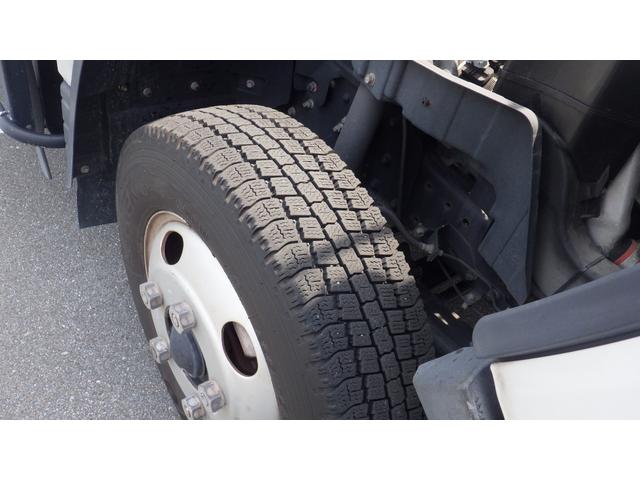 キャンター 全低床　積載２ｔ　東プレ冷蔵冷凍車　－３０℃設定　スタンバイ付　２室仕様　左スライドドア　ラッシング　バックカメラ　車両総重量　４，８９５Ｋｇ　荷台内寸　長さ：３０５ｃｍ　幅：１６７ｃｍ　高さ：１７６ｃｍ（35枚目）