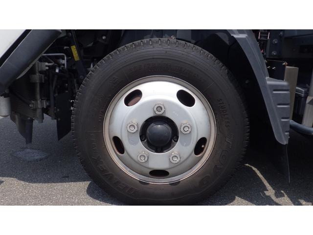 キャンター 全低床　積載２ｔ　東プレ冷蔵冷凍車　－３０℃設定　スタンバイ付　２室仕様　左スライドドア　ラッシング　バックカメラ　車両総重量　４，８９５Ｋｇ　荷台内寸　長さ：３０５ｃｍ　幅：１６７ｃｍ　高さ：１７６ｃｍ（38枚目）