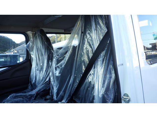 キャンター Ｗキャブ全低床　積載２ｔ　５ＭＴ　衝突軽減ブレーキ　車線逸脱警報装置　左電格ミラー　ＬＥＤヘッドライト＆ＬＥＤフォグランプ　フル液晶メーター　ステアリングスイッチ　交通標識認識機能　リアビューカメラ　スマートキー（38枚目）