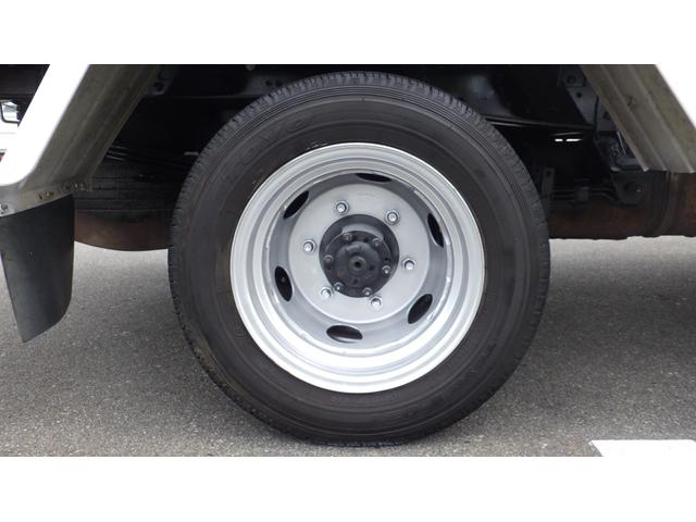 トヨエース Ｗキャブロングジャストロー　積載１．２ｔ　５ＭＴ　車両総重量　３，４４０ｋｇ　荷台内寸　長さ：２１０ｃｍ　幅：１６０ｃｍ　高さ：３８ｃｍ　ＮＡＶＩ　ＥＴＣ　ドライブレコーダー　全席パワーウィンドウ　リアエアコン（29枚目）