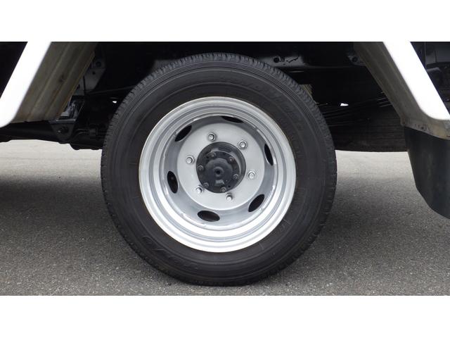 トヨエース Ｗキャブロングジャストロー　積載１．２ｔ　５ＭＴ　車両総重量　３，４４０ｋｇ　荷台内寸　長さ：２１０ｃｍ　幅：１６０ｃｍ　高さ：３８ｃｍ　ＮＡＶＩ　ＥＴＣ　ドライブレコーダー　全席パワーウィンドウ　リアエアコン（33枚目）