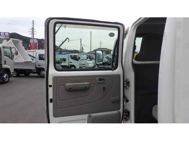 トヨエース Ｗキャブロングジャストロー　積載１．２ｔ　５ＭＴ　車両総重量　３，４４０ｋｇ　荷台内寸　長さ：２１０ｃｍ　幅：１６０ｃｍ　高さ：３８ｃｍ　ＮＡＶＩ　ＥＴＣ　ドライブレコーダー　全席パワーウィンドウ　リアエアコン（55枚目）