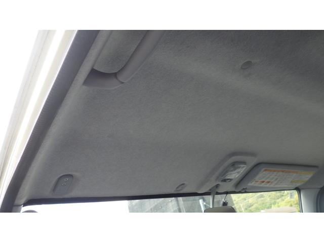 キャンター ロング全低床　積載１．５ｔ　ＡＴ　車両総重量　３，７９５ｋｇ　荷台内寸長さ：３１０ｃｍ　幅：１６０ｃｍ　高さ：３８ｃｍ　ＥＴＣ　ロープフック３対　ロープ穴２対　エアコン　パワーステアリング　パワーウインドウ（64枚目）