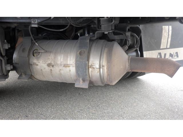 キャンター ロング全低床　積載１．５ｔ　ＡＴ車　三菱製冷蔵冷凍車　－３０℃設定　２室仕様　車両総重量　４，２３４ｋｇ　荷台内寸　長さ：３０２ｃｍ　幅：１６６ｃｍ　高さ：１６７ｃｍ　バックモニター　エアコン　パワーステアリング（29枚目）