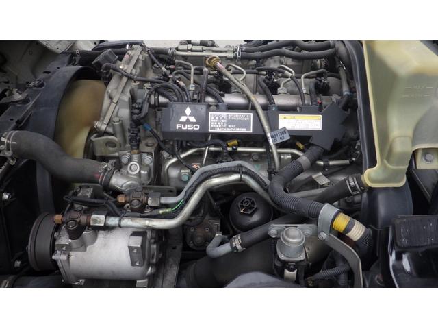 キャンター ロング全低床　積載１．５ｔ　ＡＴ車　三菱製冷蔵冷凍車　－３０℃設定　２室仕様　車両総重量　４，２３４ｋｇ　荷台内寸　長さ：３０２ｃｍ　幅：１６６ｃｍ　高さ：１６７ｃｍ　バックモニター　エアコン　パワーステアリング（34枚目）