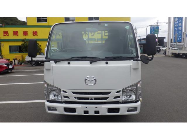タイタントラック フルワイドロー　積載１．５ｔ　ＡＴ　車両総重量　３，９２５ｋｇ　荷台内寸　長さ：３１０ｃｍ　幅：１６０ｃｍ　高さ：３８ｃｍ　床鉄板　ロープ穴３対　キーレス　ＥＴＣ　ドライブレコーダー　助手席エアバック　エアコン（2枚目）
