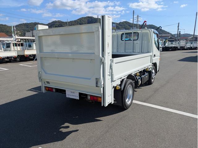 キャンター 　積載２ｔ　５ＭＴ　極東製垂直パワーゲートＶ６００　カーナビ　ＥＴＣ　パワーウインドウ　パワステ　キーレスリモコン　　車両総重量４，７１５ｋｇ　荷台内寸　長さ：３０９ｃｍ　幅：１６１ｃｍ　高さ：３９ｃｍ（9枚目）