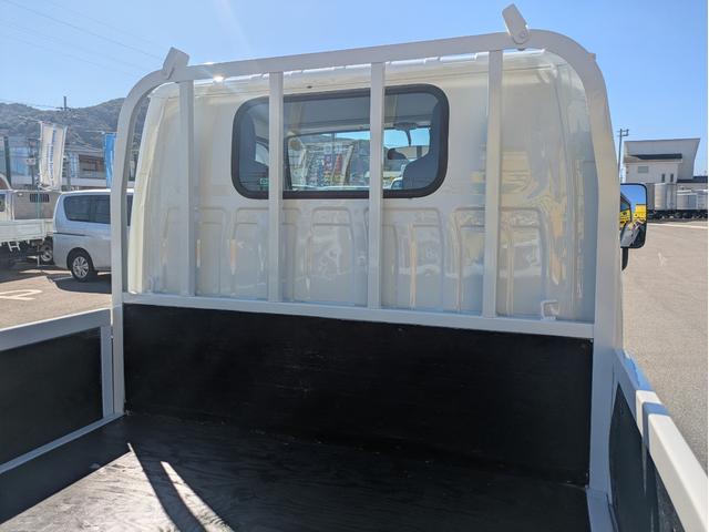 エルフトラック 　積載２ｔ　５ＭＴ　荷台内寸　長さ：３１０ｃｍ　幅１６１ｃｍ　高さ：３８ｃｍ　ＥＴＣ　総重量：４，２７５ｋｇ　坂道発進補助装置　エアコン　パワーステアリング（13枚目）