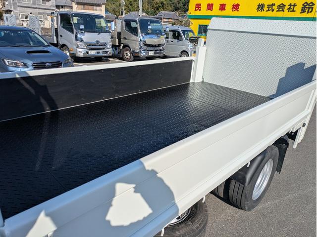 キャンター 全低床 積載2t 5MT 極東製垂直パワーゲート V601 ETC 助手席側電動格納ミラー パワーウインドウ パワステ 車両総重量:4,635kg 荷台内寸 長さ:289cm 幅:161cm 高さ:38cm(11枚目)