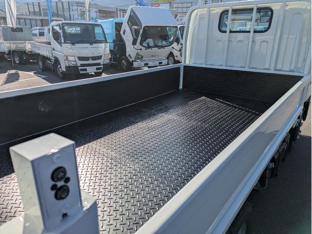 キャンター 全低床 積載2t 5MT 極東製垂直パワーゲート V601 ETC 助手席側電動格納ミラー パワーウインドウ パワステ 車両総重量:4,635kg 荷台内寸 長さ:289cm 幅:161cm 高さ:38cm(12枚目)