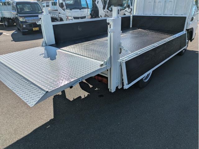 キャンター 全低床 積載2t 5MT 極東製垂直パワーゲート V601 ETC 助手席側電動格納ミラー パワーウインドウ パワステ 車両総重量:4,635kg 荷台内寸 長さ:289cm 幅:161cm 高さ:38cm(23枚目)